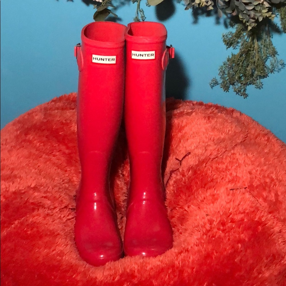 Coral Hunter rain boots!